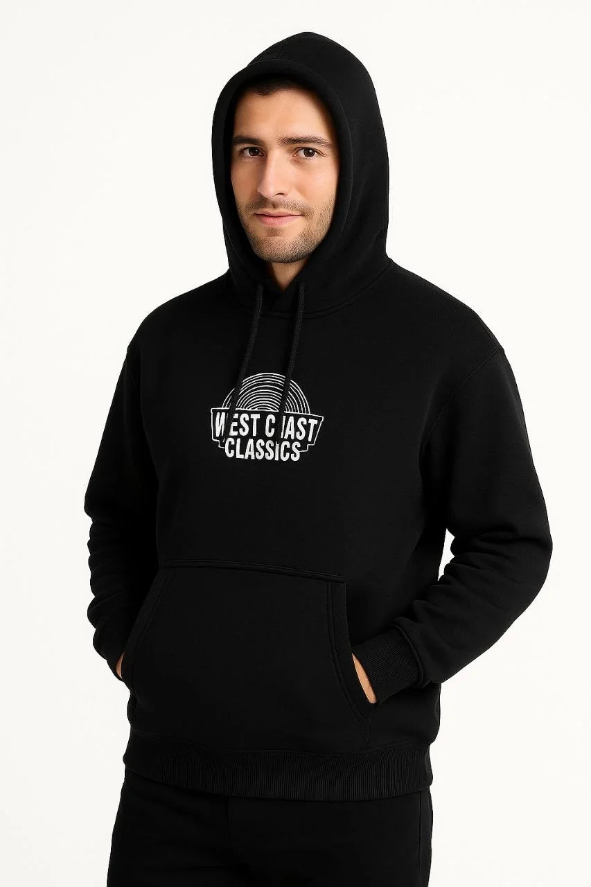 Erkek Kapşonlu Sweatshirt – Oversize Üç İplik Şardonlu Hoodie, “West Coast Classics” Ön & Arka Baskılı, Kanguru Cepli Kışlık Günlük Stil - Siyah