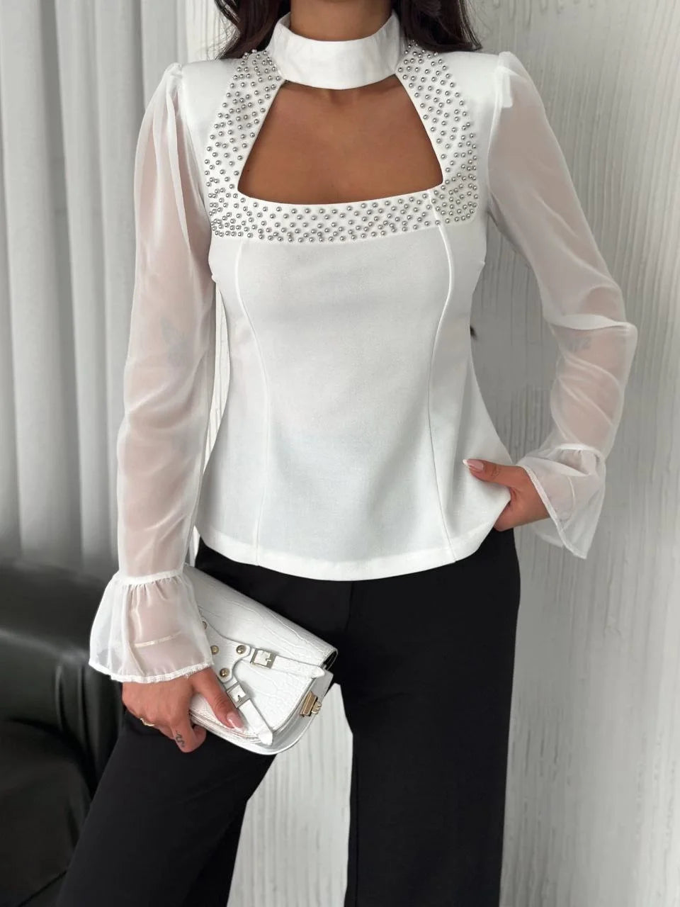 Penye Uzun Kollu Kadın Kolları Şifon Göğüste İnci Boncuk detaylı Bluz - Beyaz