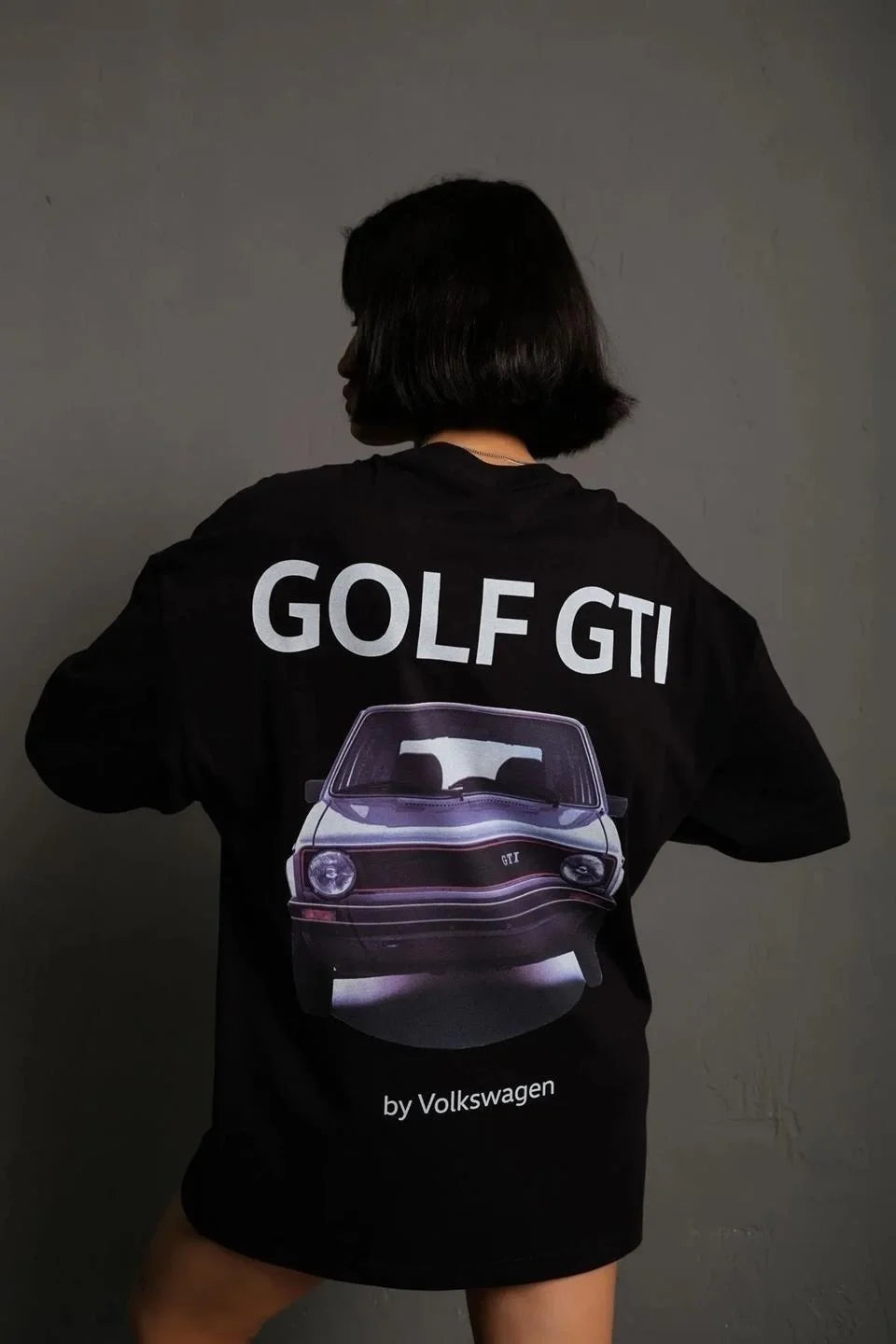 Kadın Oversize Baskılı Tişört – Golf GTI Retro Araba Desenli, Ön & Arka Dijital Baskı, Sokak Modası Stil - Siyah